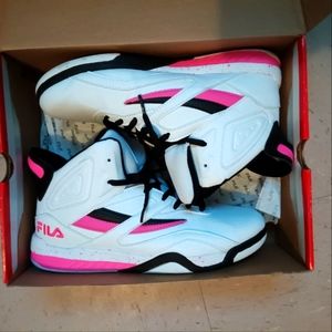 Size 9 Fila Shoes
